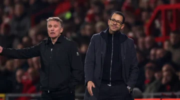 ليام روزينيور يدافع عن صحة قرارات تقنية الفيديو في مواجهة ريكسهام الشجاع